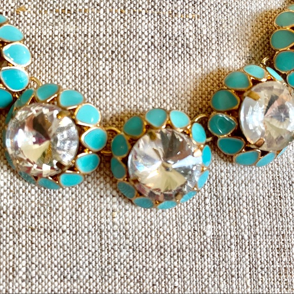 Top it Off Necklace - Picture 5 of 7